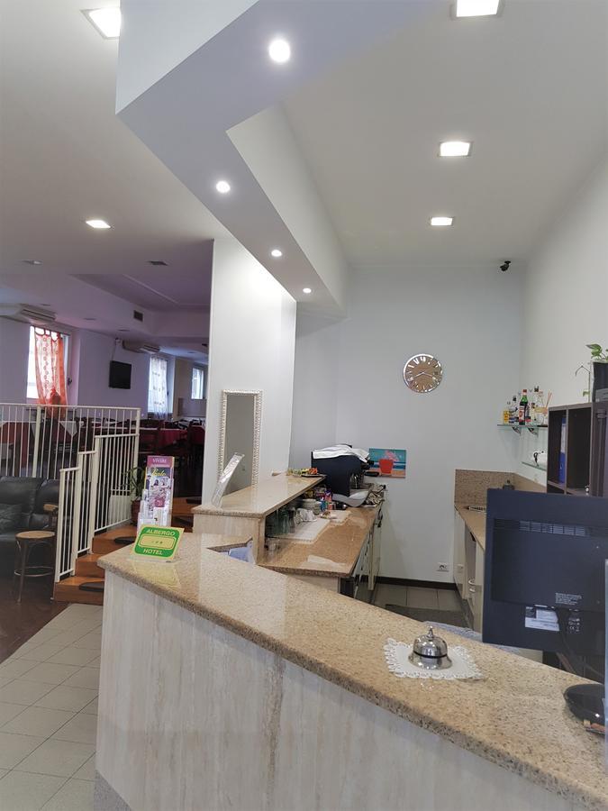 马里诺尼酒店 洛马佐 外观 照片